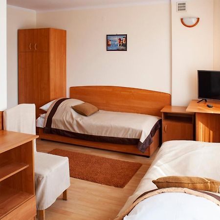Hotel Livia Wolomin Εξωτερικό φωτογραφία