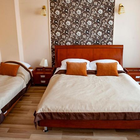Hotel Livia Wolomin Εξωτερικό φωτογραφία