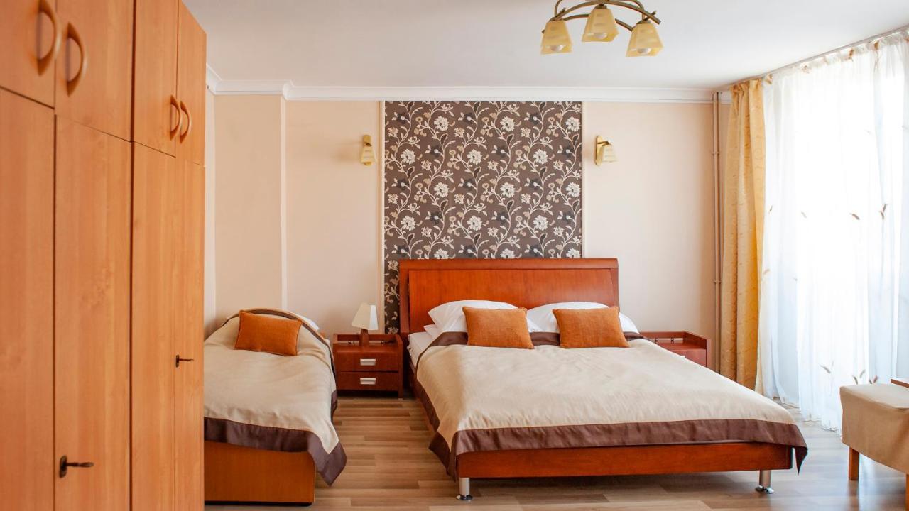 Hotel Livia Wolomin Εξωτερικό φωτογραφία