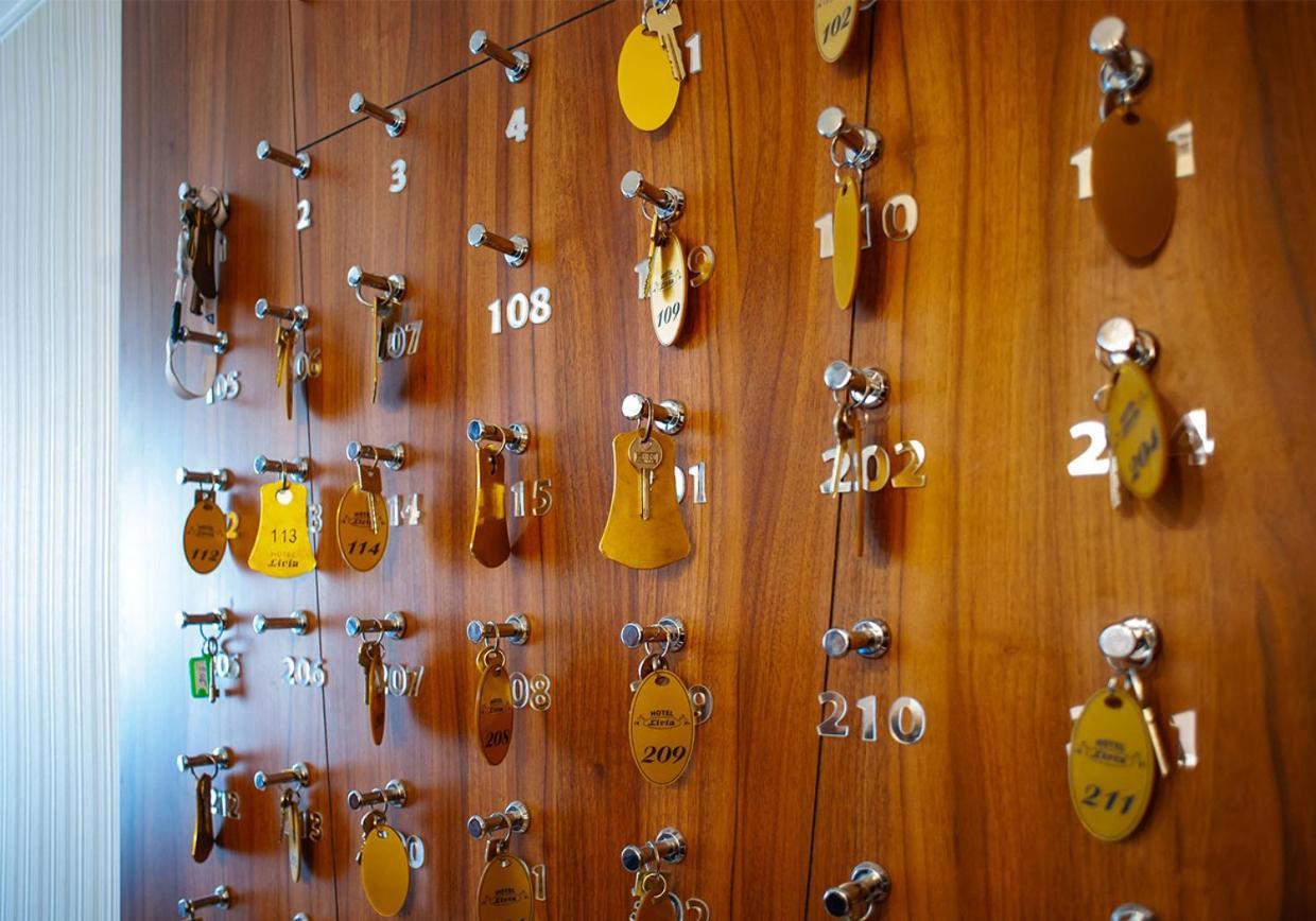 Hotel Livia Wolomin Εξωτερικό φωτογραφία